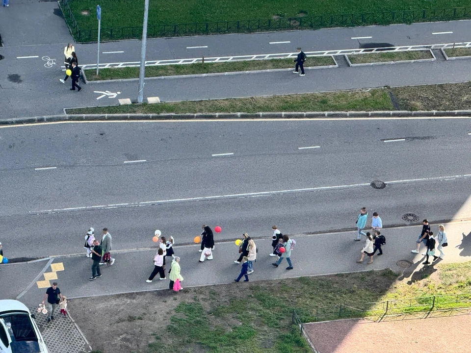День знаний 2026 в Тюмени: как прошли школьные линейки и что пожелали первоклассникам.