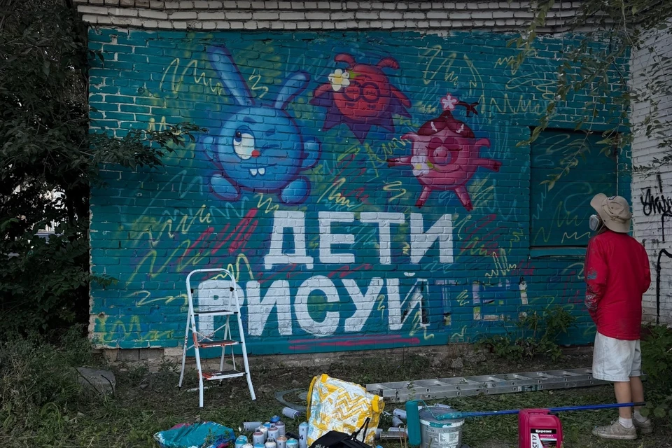 Яркое граффити создала 17-летняя Саша. Фото: Graffiti Russia