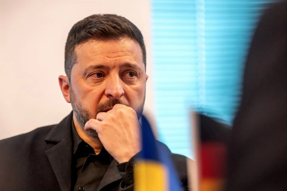 Некая группа может прийти к Зеленскому в любое время с требованием об отставке.