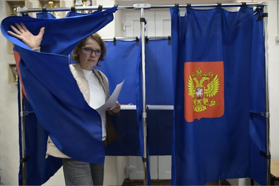 Явка составила почти 15% к середине дня.