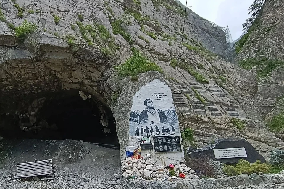 Жертвами ледника Колка в 2002 г. стали 125 человек, в том числе съёмочная группа Сергея Бодрова-младшего.