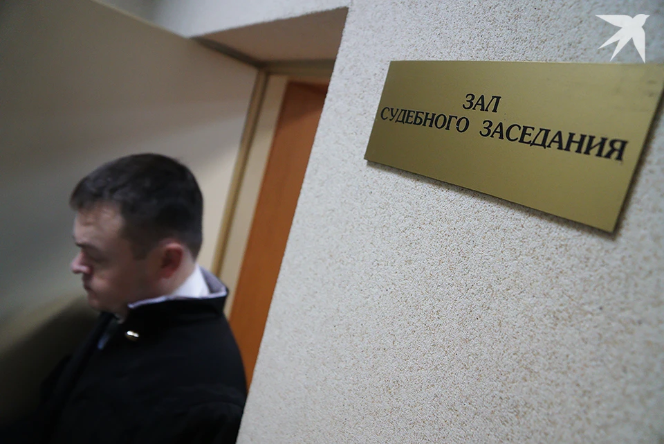 В отношении жителя Оленегорска возбудили уголовные дела по ч. 2 ст. 167 УК РФ об умышленном уничтожении или повреждении имущества.