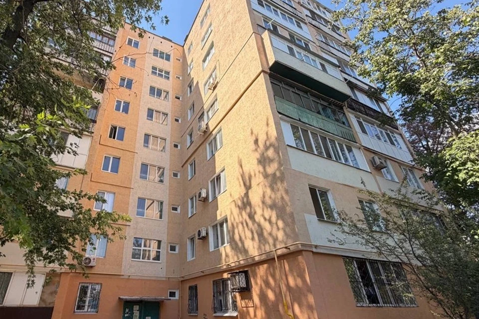 В Жовтневом районе Мариуполя строители восстановили девятиэтажку. Фото: РКС-НР