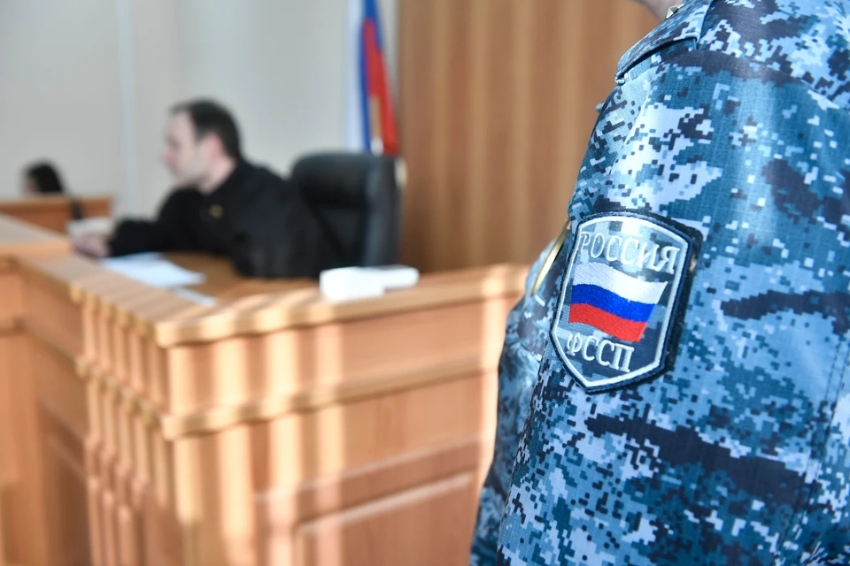 В Усольском районе должника со 128 штрафами нашли в здании суда