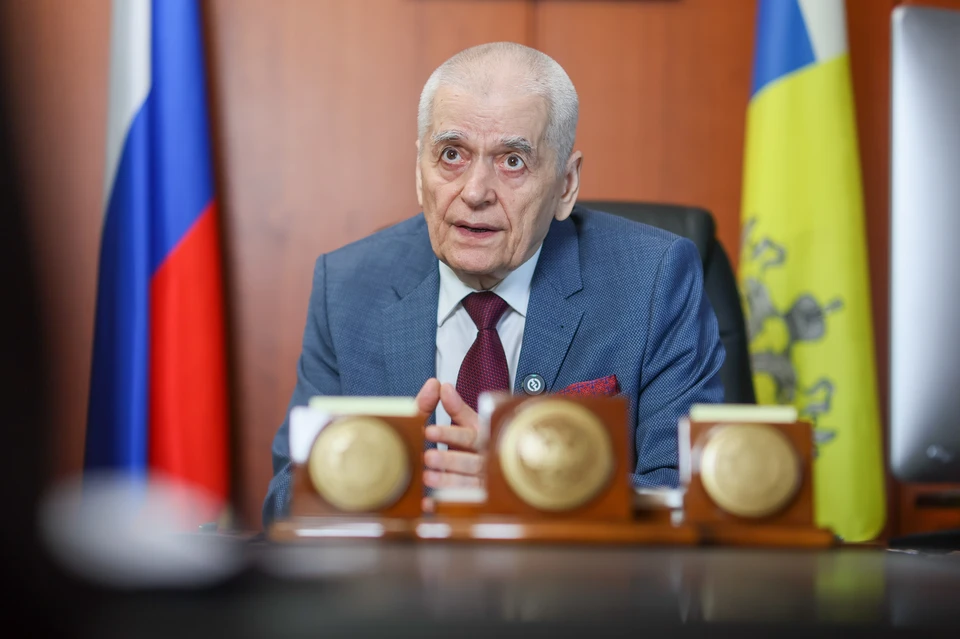 Онищенко: молодость заканчивается в 35 лет. Фото: Belkin Alexey/GLOBAL LOOK PRESS