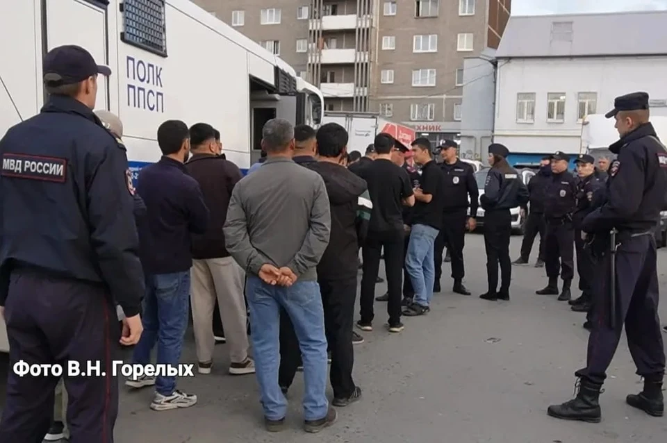 Почти тысячу нарушений в сфере миграции выявили за 10 дней. Фото: предоставлено Валерием Горелых