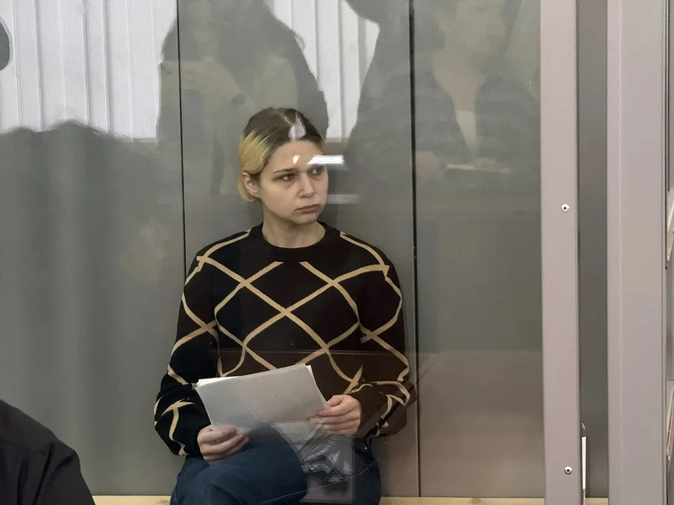 Тархова призналась, что сняла деньги с карт дедушки и бабушки и отдала их Метревели