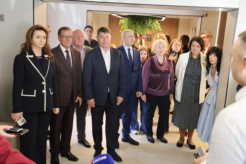 Депутаты Гордумы и Общественная палата посетили новый Центр медицины здорового долголетия. Фото: Гордума Ростова.
