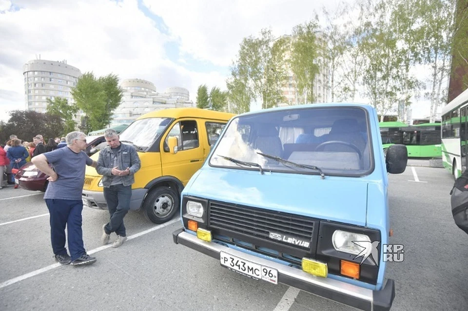 В Екатеринбурге ретро-автобусы примут участие в автопробеге