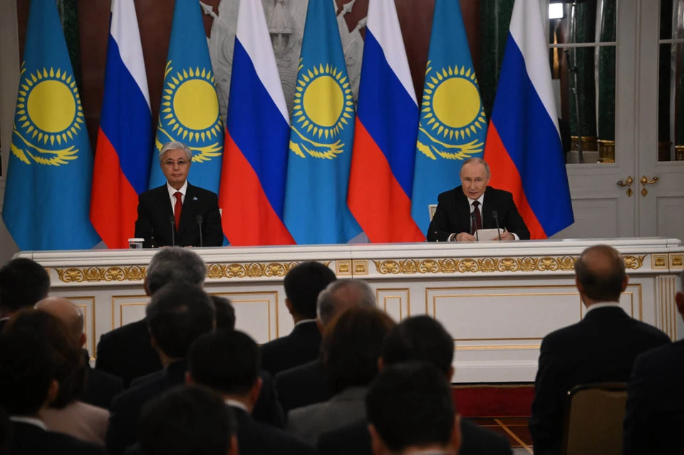 Путин поздравил президента Казахстана Токаева с днем республики