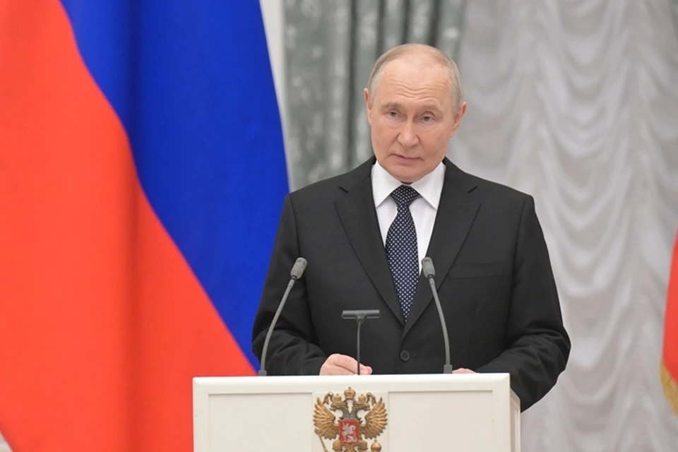 Президент России Владимир Путин провел телефонные переговоры с президентом Финляндии Александером Стуббом и премьер-министром Норвегии Йонасом Гаром Стёре