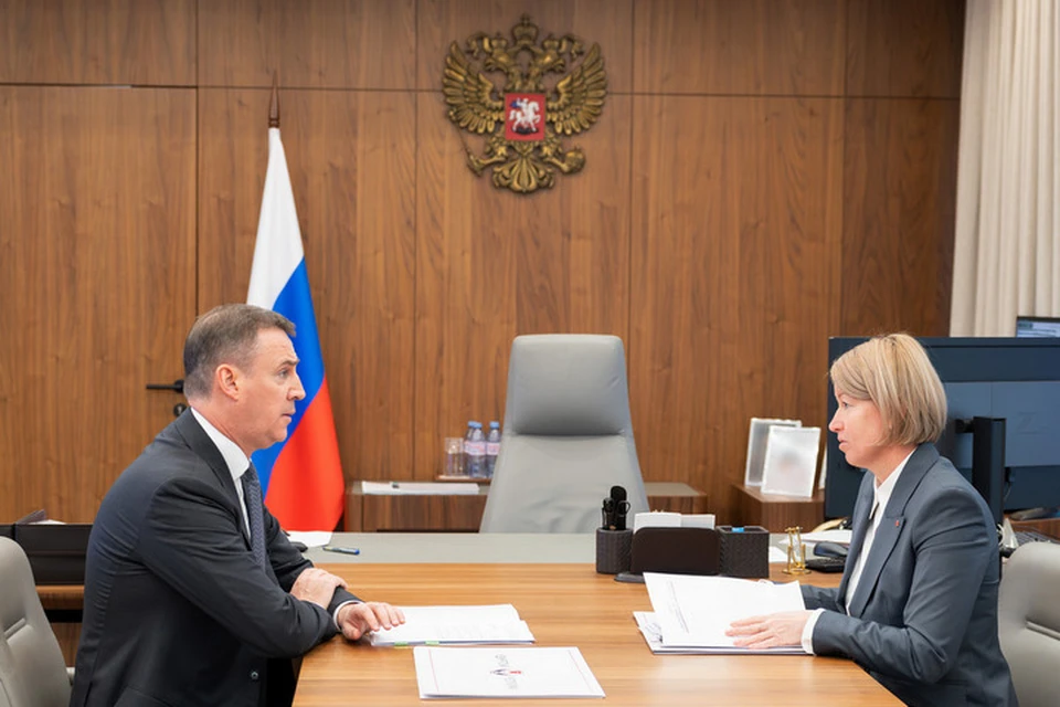 Дмитрий Патрушев подчеркнул важность обеспечения работников необходимыми материально-техническими средствами. Фото: пресс-служба Главы и правительства Удмуртии