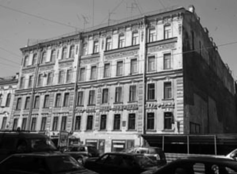 Великий композитор жил в квартире на последнем этаже дома № 9 по улице Марата