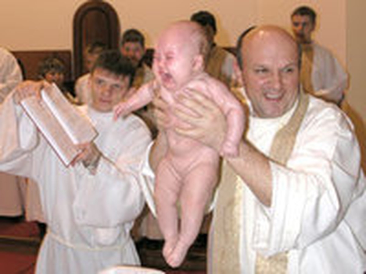 Как проходит Крещение ребенка в православной церкви