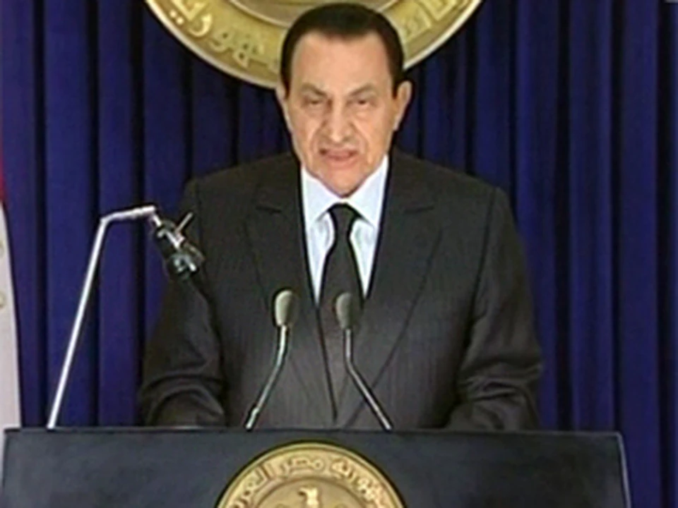 Мубарак призывает поддержать свое правление, прикрываясь чужим именем