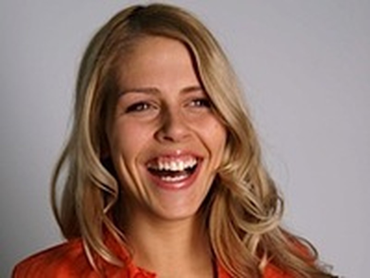 Жалаңаш Маруся Зыкова жасанды