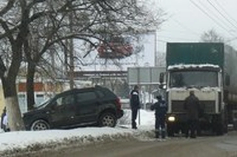 «МАЗ», джип и легковушка столкнулись у моста 800-летия в Вологде