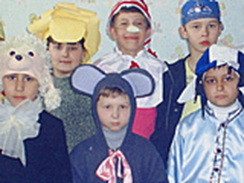 Служители Троицкого храма создали детский театр
