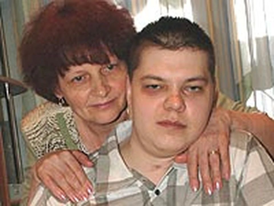 Андрей Сычев вместе с мамой улетел в Москву на плановый осмотр.