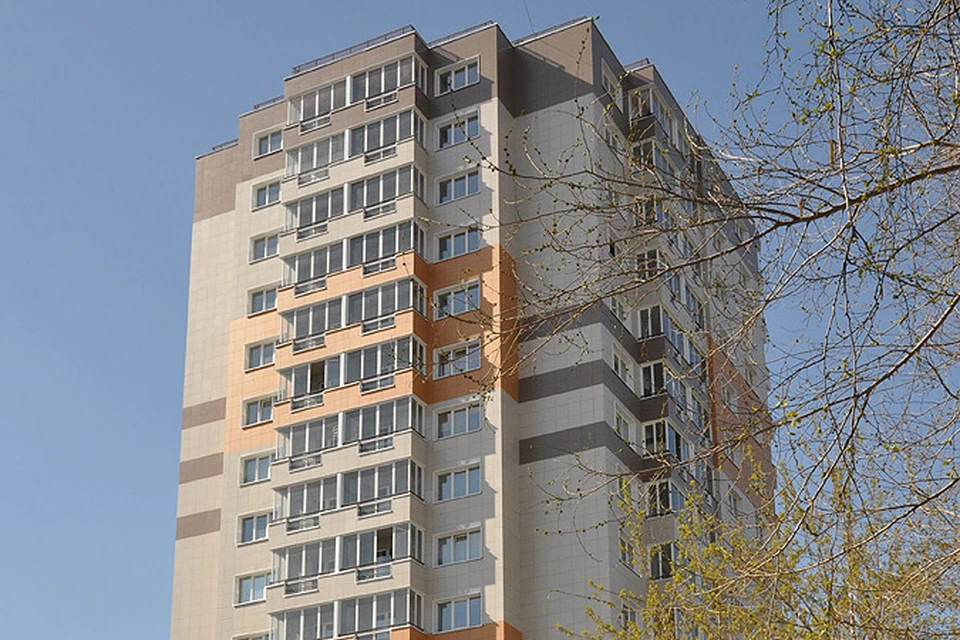 Первый в Новосибирске доходный дом на улице Крылова, 64 не блещет архитектурными изысками, но выглядит вполне достойно.