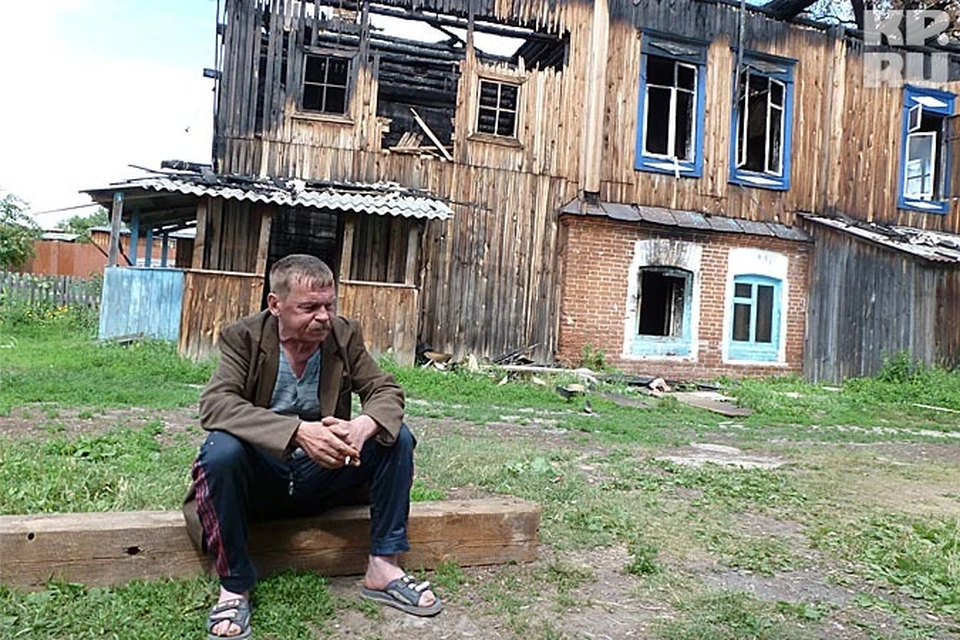Евгений Борболин оказался в безвыходной ситуации. Кроме развалин ему некуда пойти