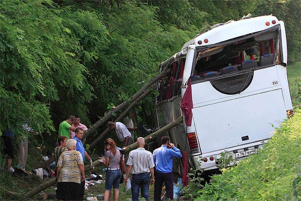 7 июля в 5.30 утра по московскому времени на 119 километре трассы Киев -Чернигов попал в автокатастрофу автобус с российскими паломниками.