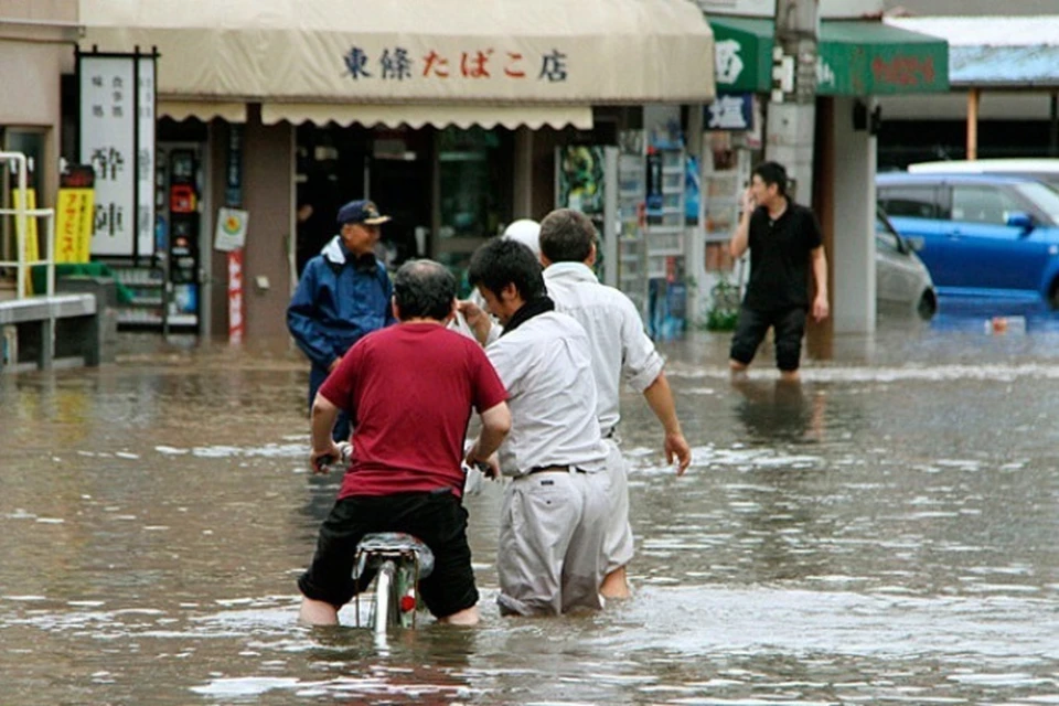 Япония тоже страдает от сильнейшего наводнения