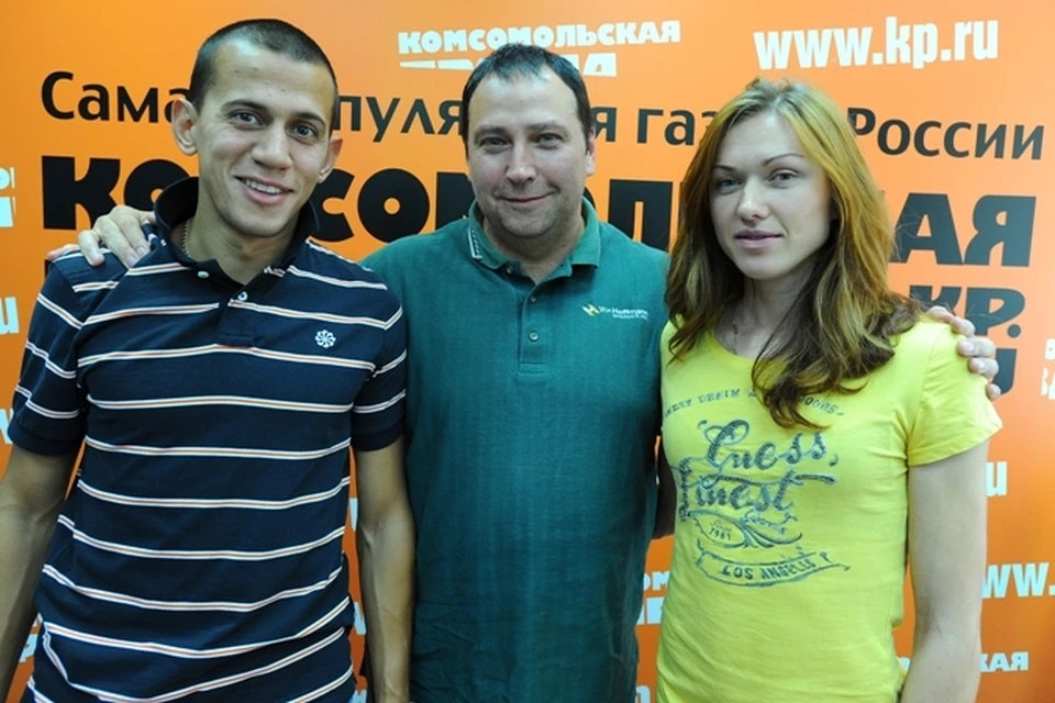 Максим Дылдин, Александр Богачев и Елена Чуракова в гостях у "Комсомолки"