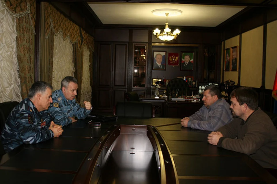 Александр Олдак встретился с жителями Чечни в Грозном.