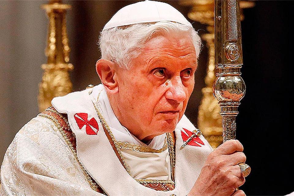 Папа Римский отказался от престола