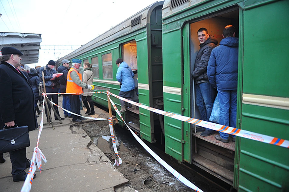 Во вторник в Московской области произошло обрушение конструкций железнодорожной платформы Долгопрудная Савеловского направления Московской железной дороги.