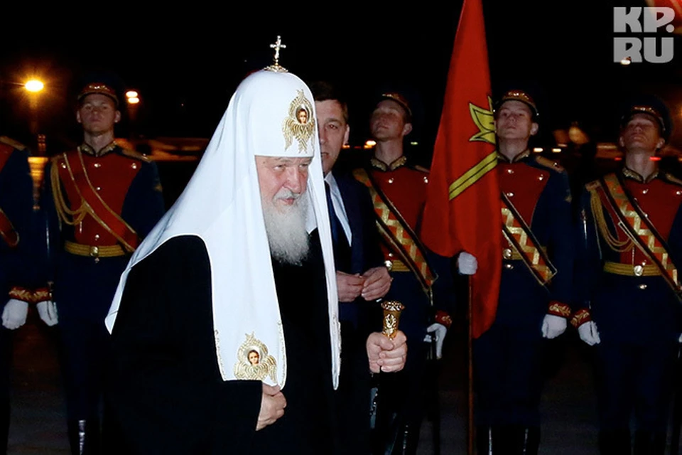 В Екатеринбурге предстоятель РПЦ призвал помнить о духовном подвиге Романовых