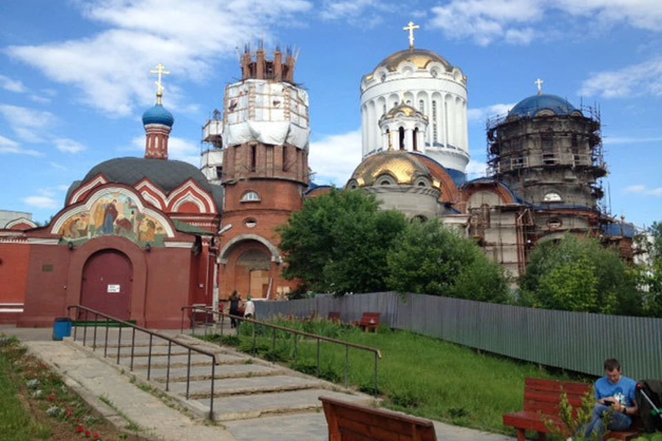 Неприятный инцидент произошел в четверг в храме Собора Московских святых в Бибиреве