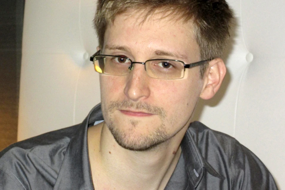 Эдвард Сноуден попросил политического убежища в Эквадоре