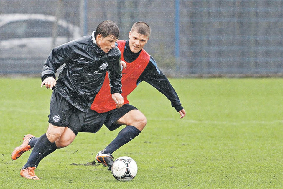 Аршавин (слева) и Денисов выступали вместе и в сборной, и в «Зените». Теперь они будут играть друг против друга.