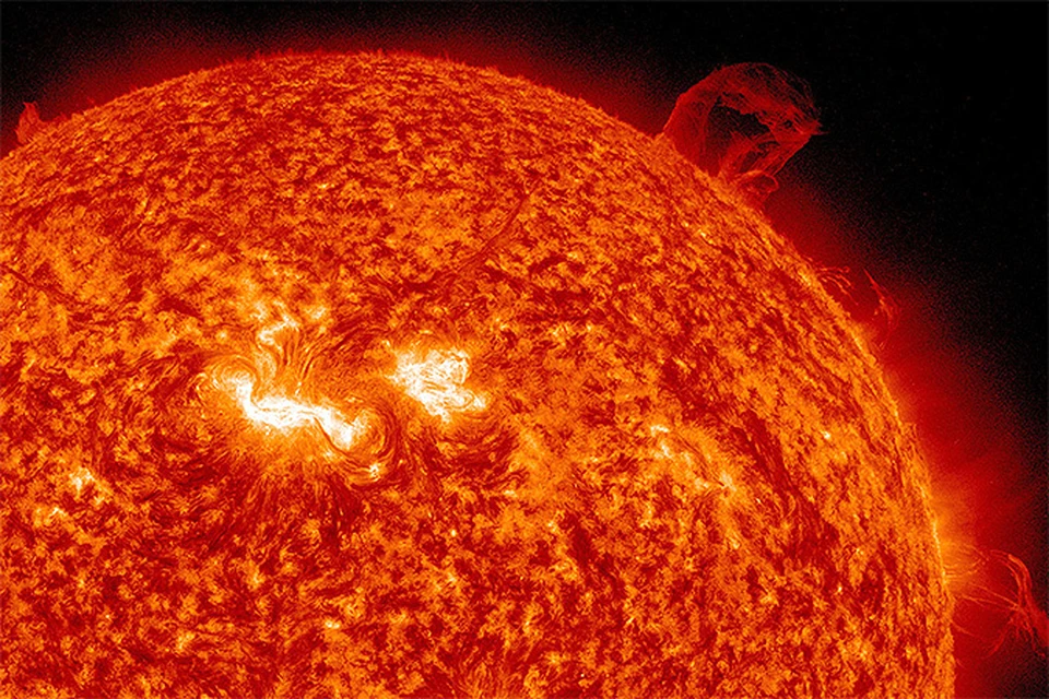 Вредоносная плазма от вспышки на Солнце скоро может дойти до Земли