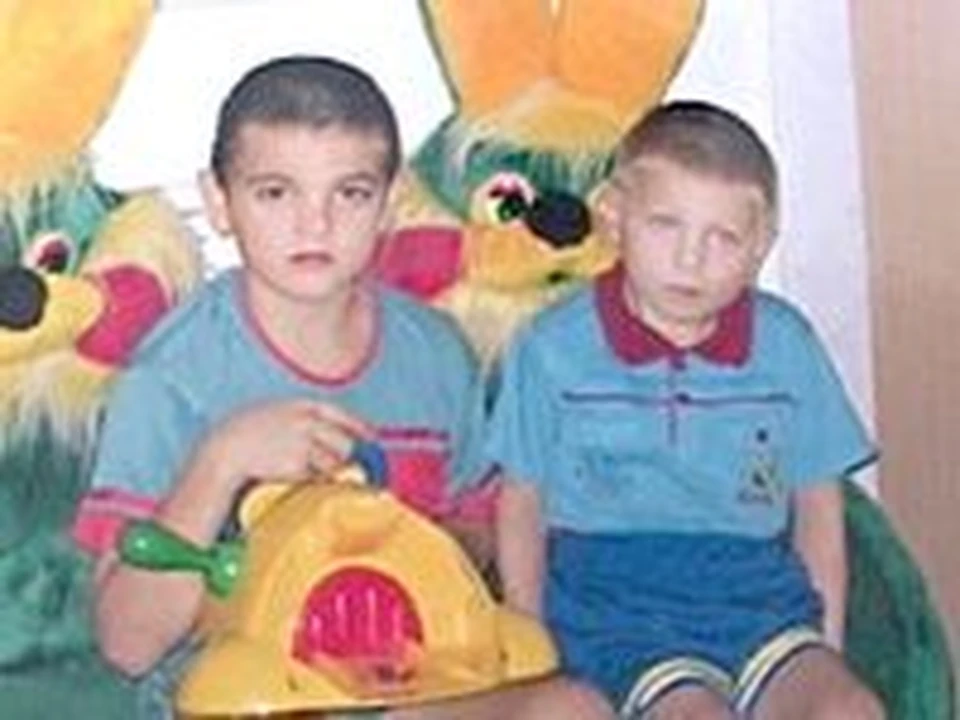 Спасение брата. Брат спас брата. Брат спас брата на пожаре Уяр. Брат спас брата от пожара.