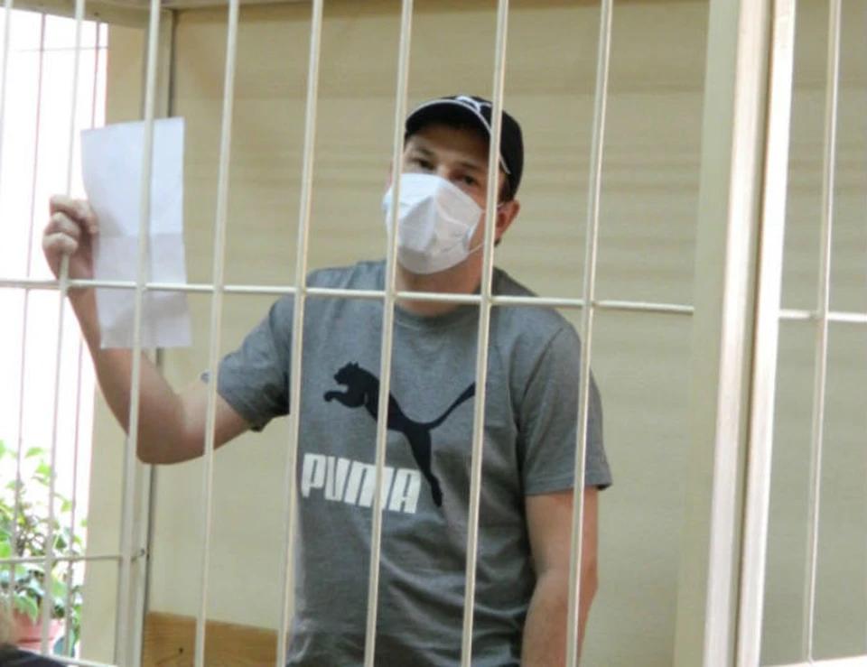 На заседании суда 30 июля Максим Литвин был в маске - болел