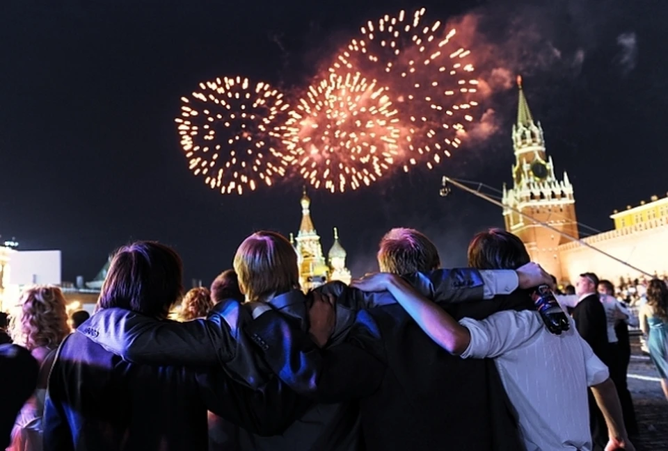Москву украсят к Новому году на 230 млн рублей