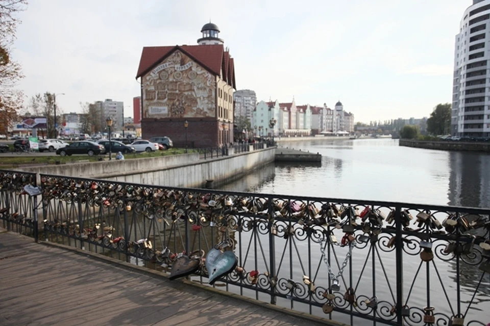 В этнографическом комплексе "Рыбная деревня" в центре Калининграда расположено сразу несколько отелей.