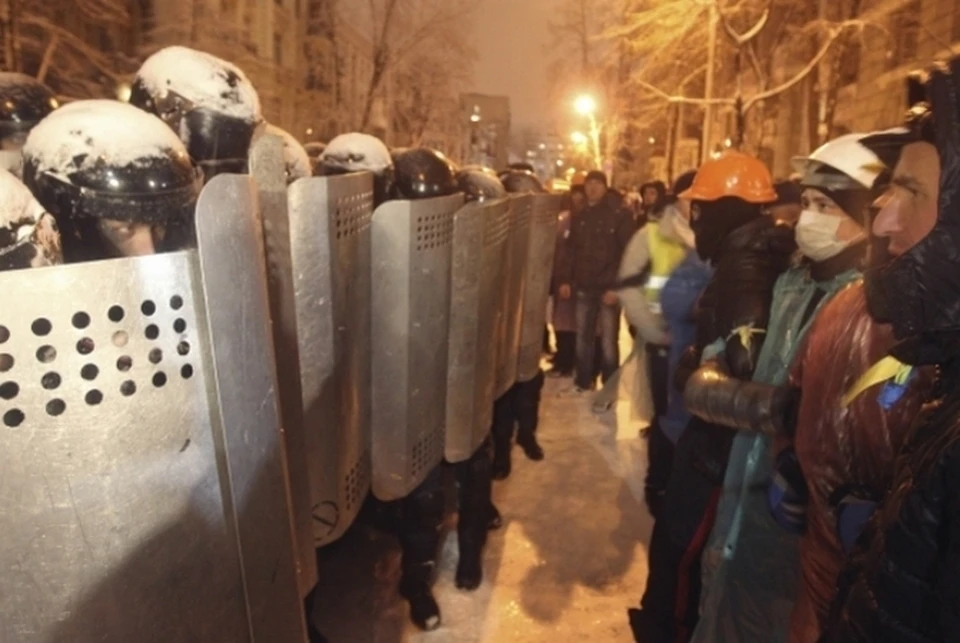 Центральные улицы Киева расчистили от баррикад