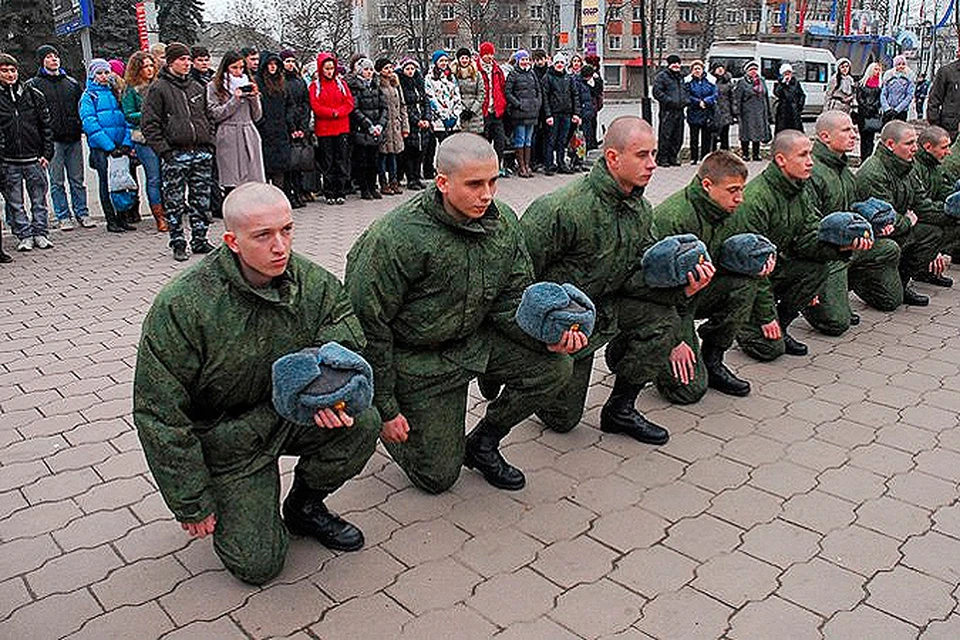 Путь в чиновники проляжет через срочную службу