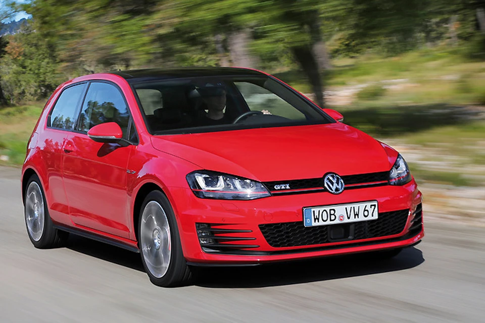 Golf GTI доступен в России только с 2-литровым турбомотором мощностью 220 л. с.