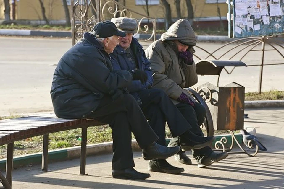 В феврале белорусам поднимут пенсии
