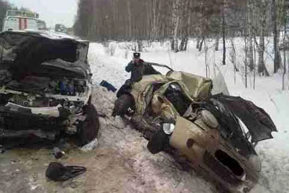 В Нижегородской области Daewoo matiz лоб в лоб протаранил Mitsubishi: 5 человек погибли на месте.