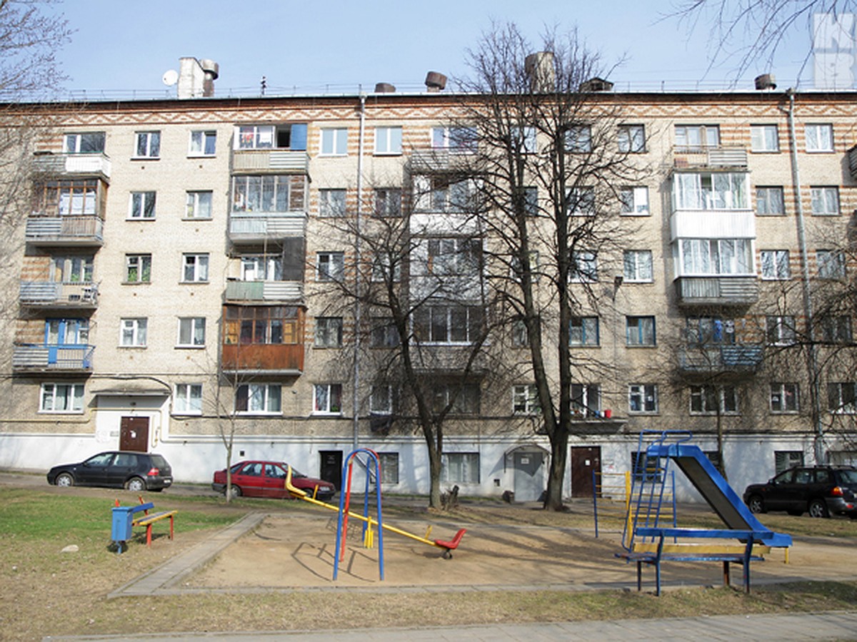 Сумасшедший сосед держит в страхе весь дом. Одного человека уже зарезал,  кто следующий?» - KP.RU