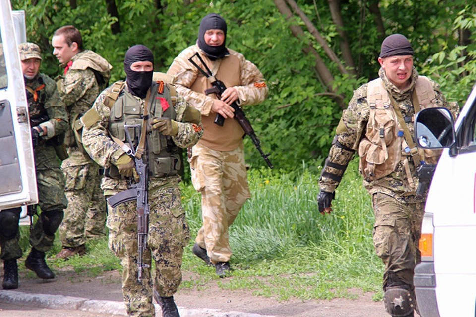 Опровергли бойцы и слухи о том, что воюют здесь за деньги