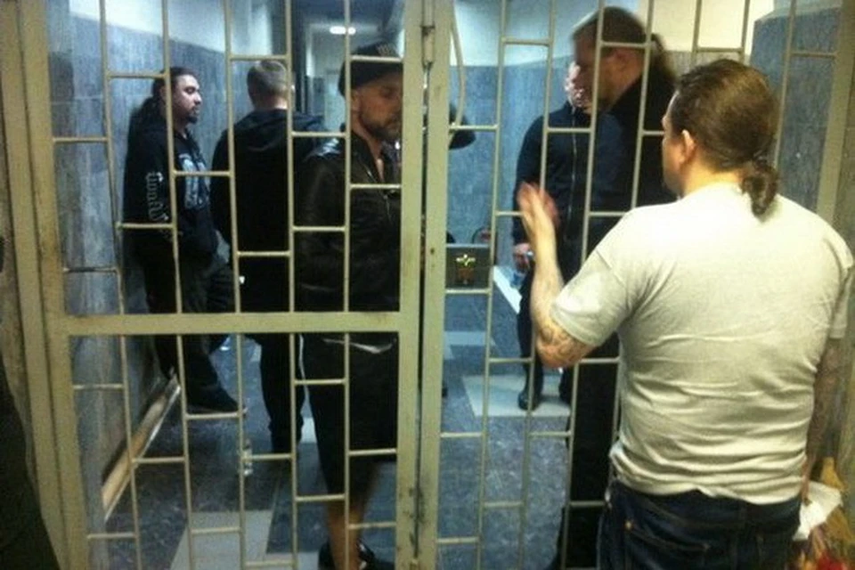 У черных металлистов в жизни настала действительно черная полоса.