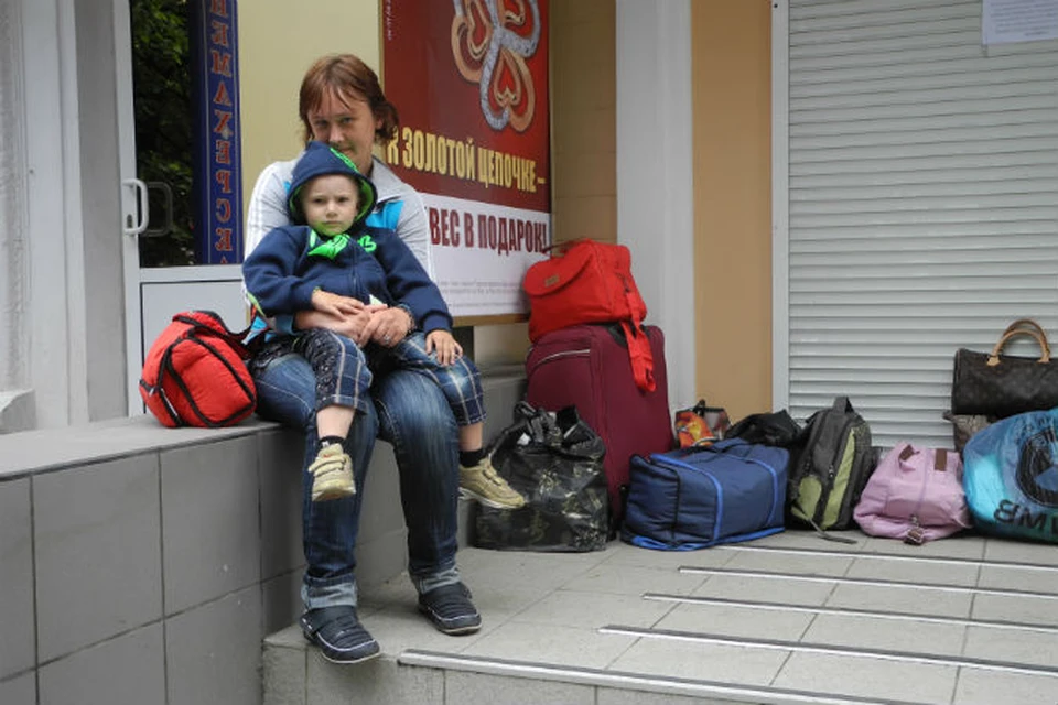 В субботу Славянск организованно покинули еще около 60 детей и их мам