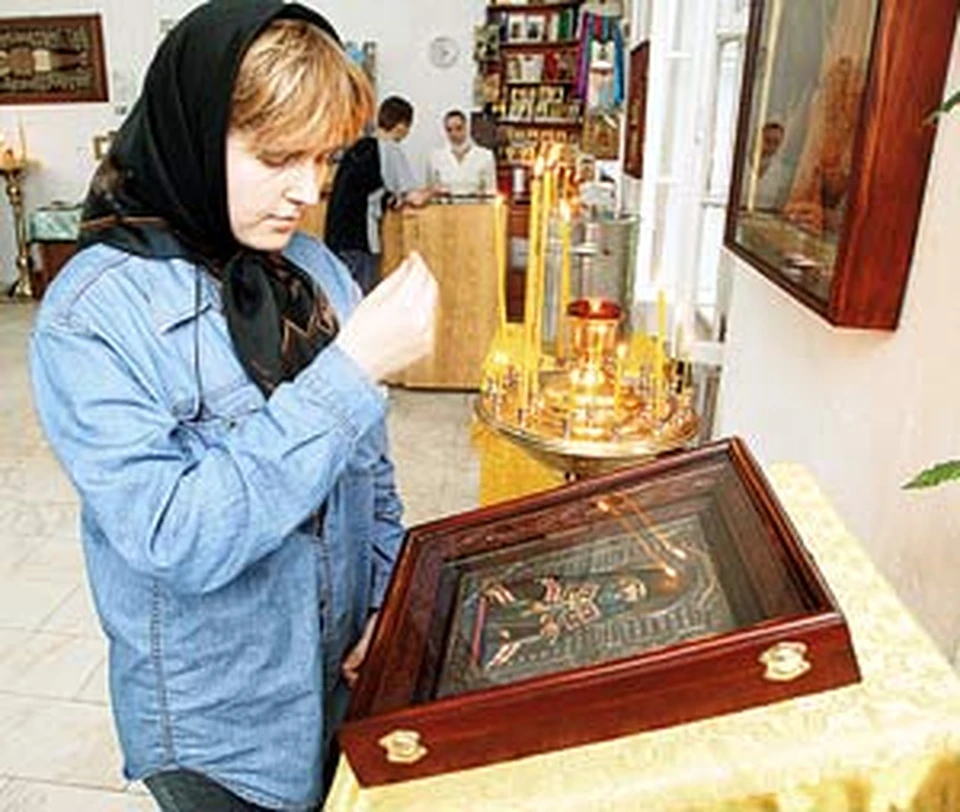 Корреспондент «КП» у иконы.